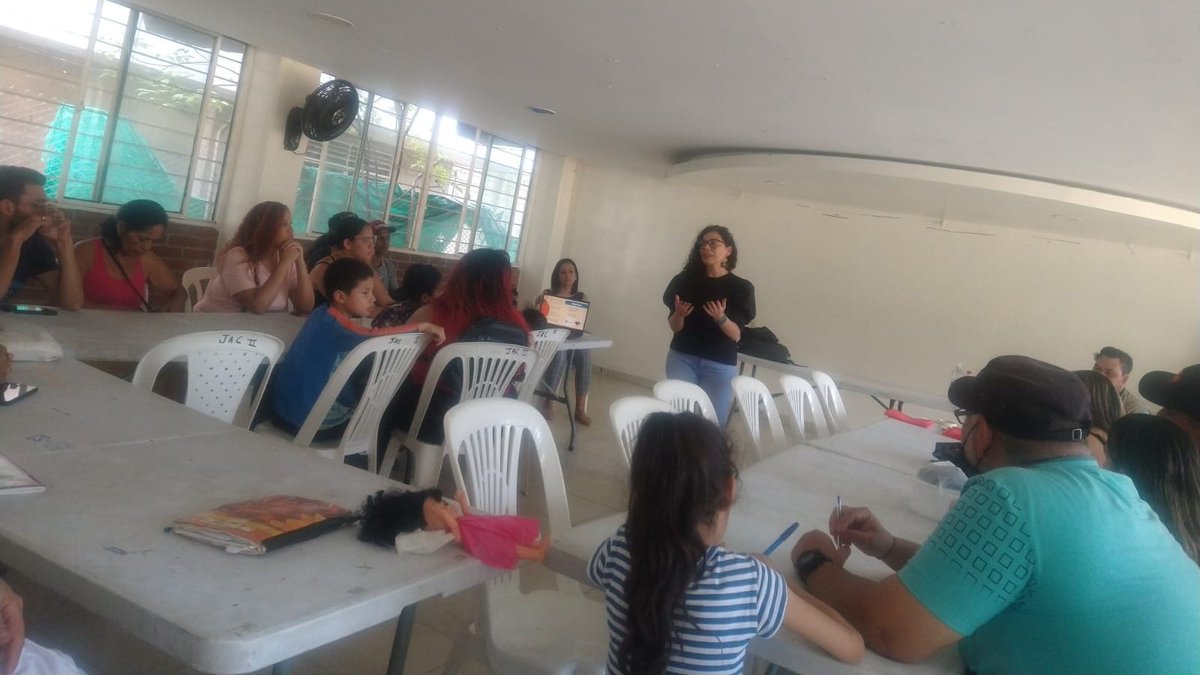 PoderSororo's tweet photo. #hoy en la comuna 6 primer grupo, programa #coexitir en articulación con  @sidocfundacion @USAID_Colombia  #podersororo con los #migrantes y población de acogida 💜💜 #cocrear #empoderamiento #socialysolidario #sidoc https://t.co/W4Cdx2QUgA