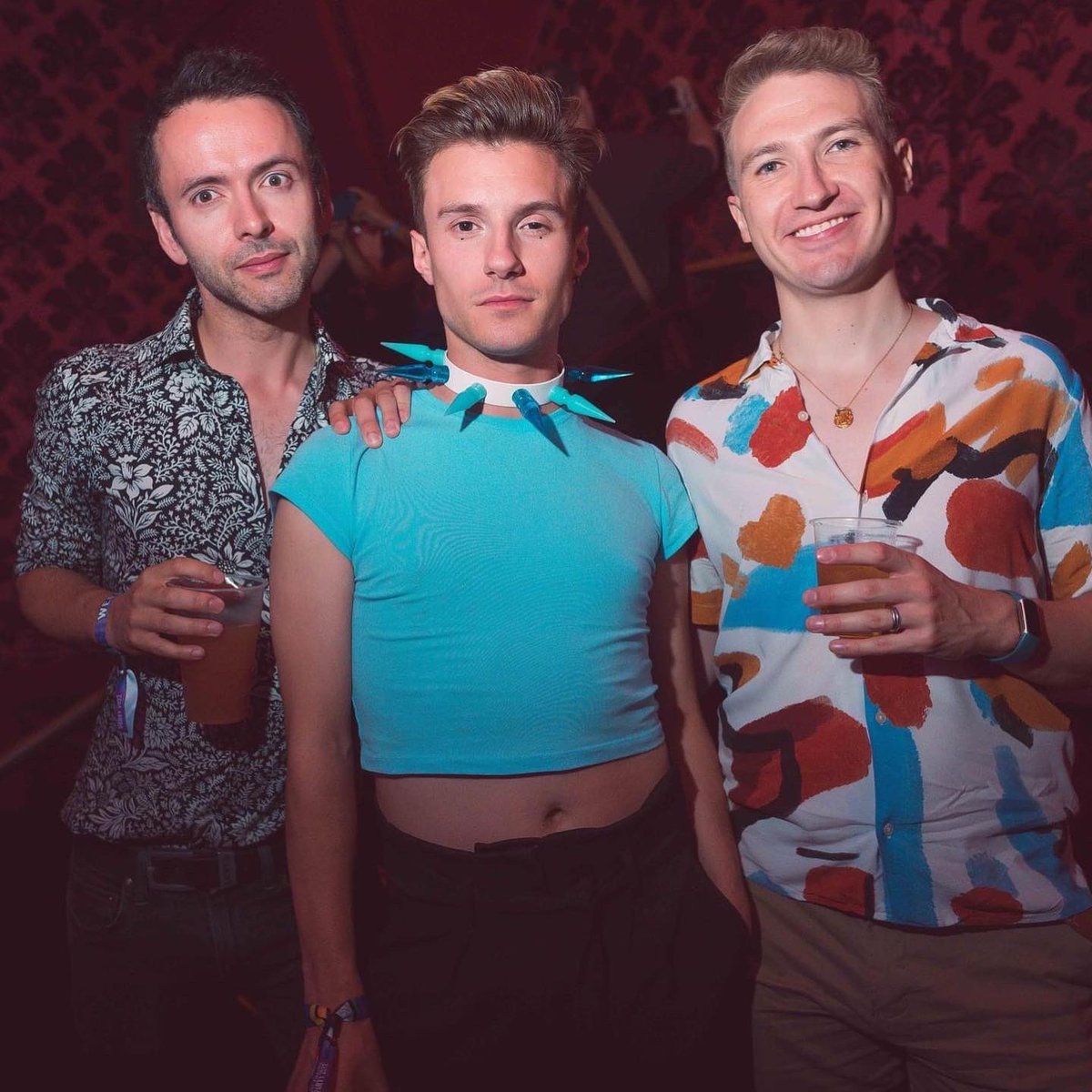 I really do be serving