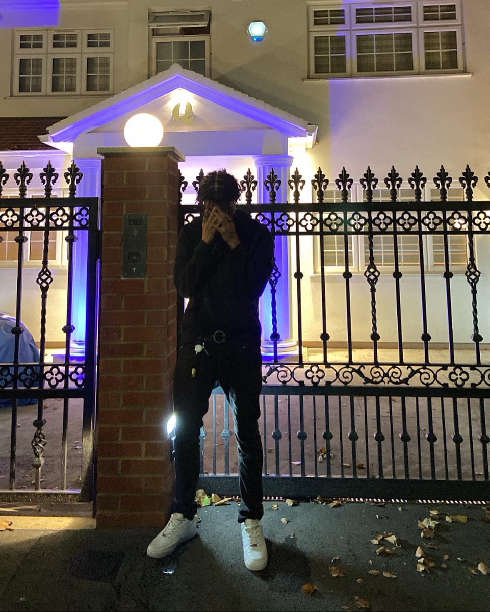 ayyKezz's tweet photo. Focused in the game 😈 https://t.co/jCcNinHTXd