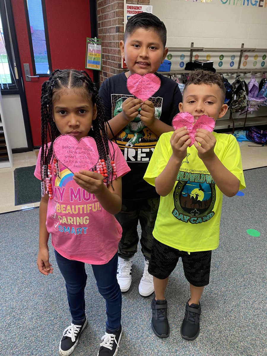 “Before you speak, think and be smart. It’s hard to fix a wrinkled heart.” 💗 <a href="/hillerwildcats/">Hiller Elementary | The Lamphere Schools</a> #wearelamphere