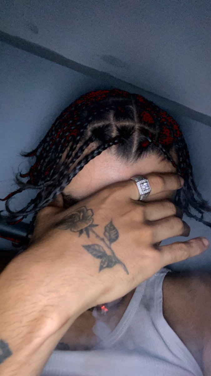 ayyKezz's tweet photo. Twitter ain’t bad 🥴 https://t.co/8UdFWObUiU