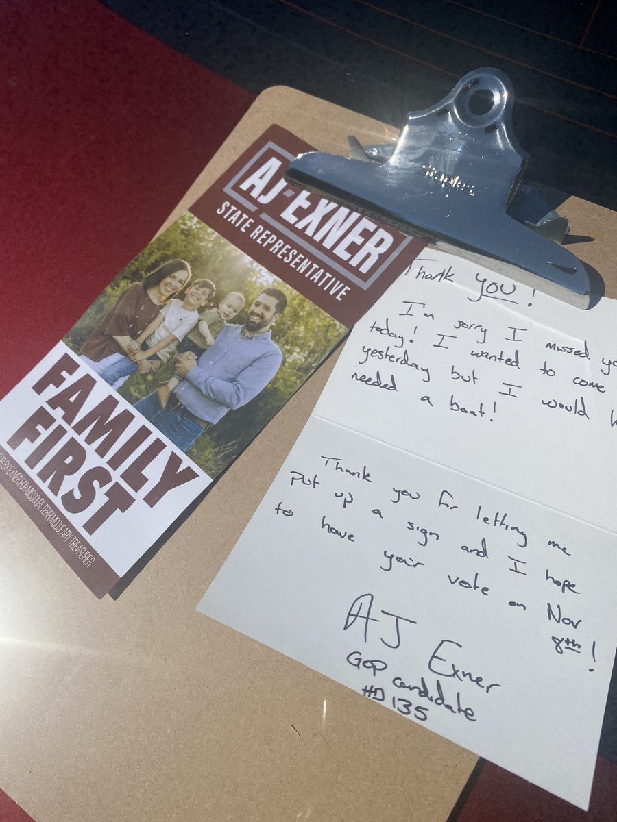 AJExner's tweet photo. I tried to get to everyone who wanted a sign yesterday, but I did not have a boat to get to everyone!
.
.
.
So thankful for people who are willing to give up their space for this campaign! 
#exner4mo #flipthishouseseat #moleg https://t.co/g68kvpPk15