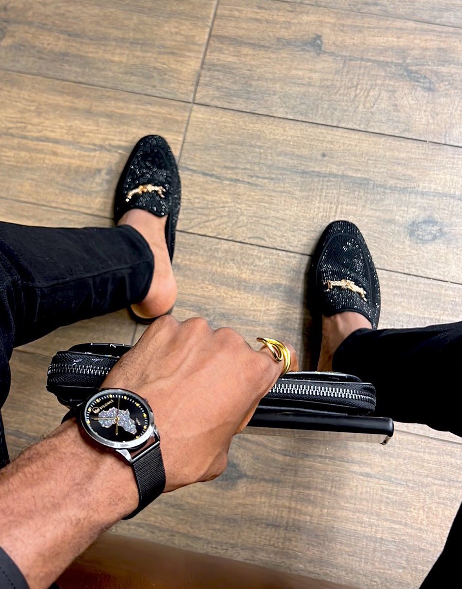 theemmanuelumoh's tweet image. Last night was all bout love and vibes.... Ghana Emirates choke me with food, literally 🤭⚜️❤️