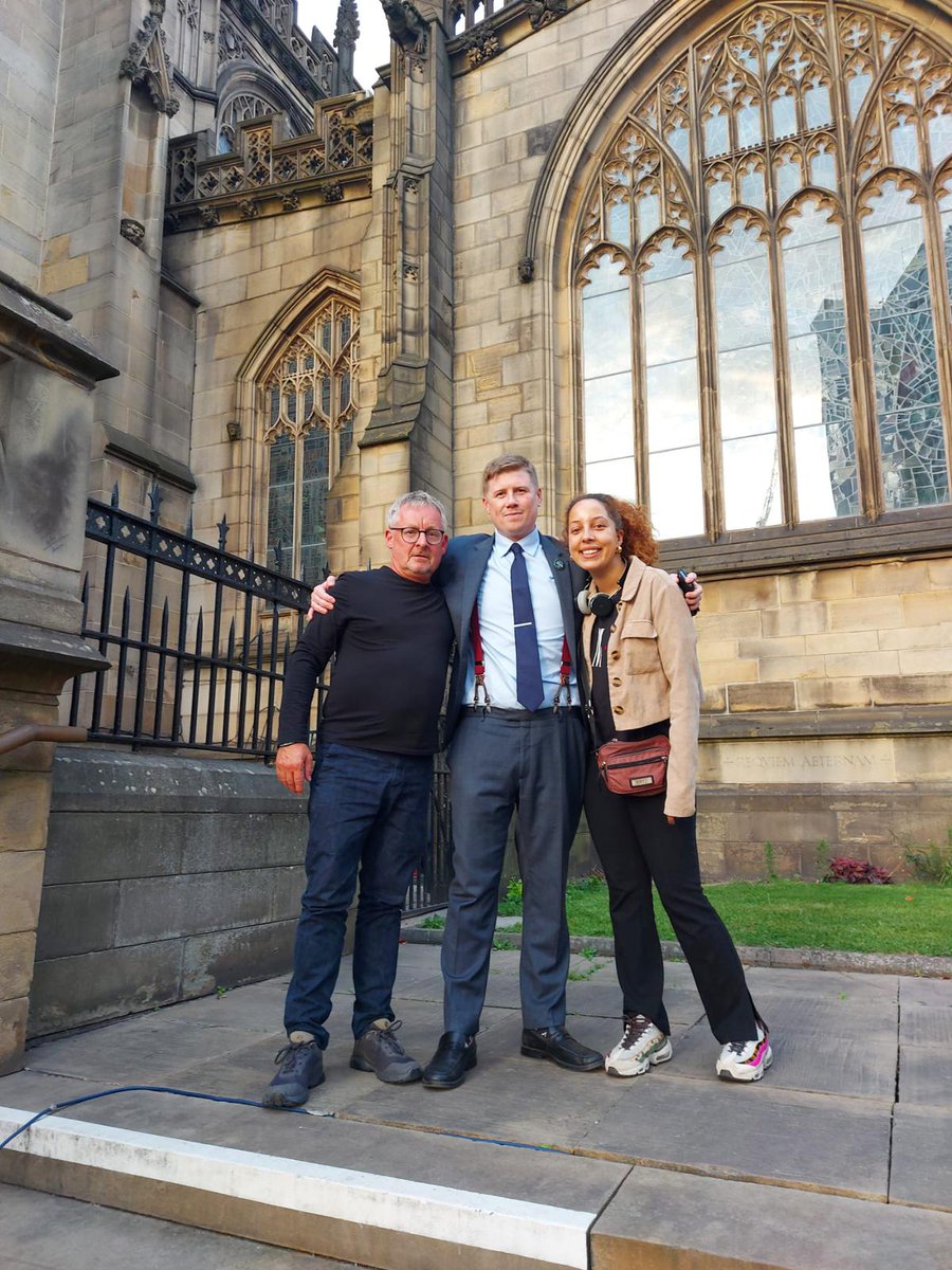 stefaniereyno's tweet photo. I will be publicly thirsting over #EddieDempsy until I get an engagement - shame is something that I do not lack #enoughisenough #manchesterrally https://t.co/1wDC7HsBsz