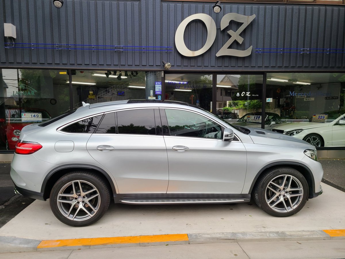 oz_auto_nerima's tweet photo. やっぱりクーペのスタイルが綺麗で好きです😊メルセデス・ベンツ GLE350dクーペ 350d 4マチック スポーツ 4WD黒本革シートパノラミックガラスサンルーフ
#ベンツ
#GLE
#クーペスポーツ
#350d https://t.co/f3jv51bsko