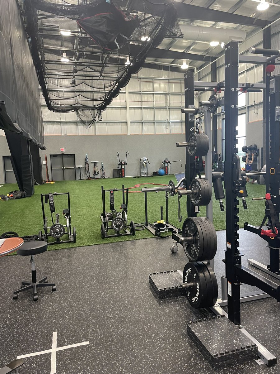 OcelotBaseball's tweet image. What’s it like to be an Ocelot?
-Access to sports dome on campus for practices in winter
-Specialized strength programs at the Mercy Elite Sports Performance Athletic Building
-Beautiful home field at the site of old Tiger Stadium
- Top of the line fitness center
#goslots