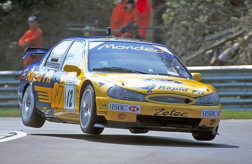 ClassicBTCC's tweet photo. Classic #BTCC time...Ford Mondeo https://t.co/PwPETGPaxr