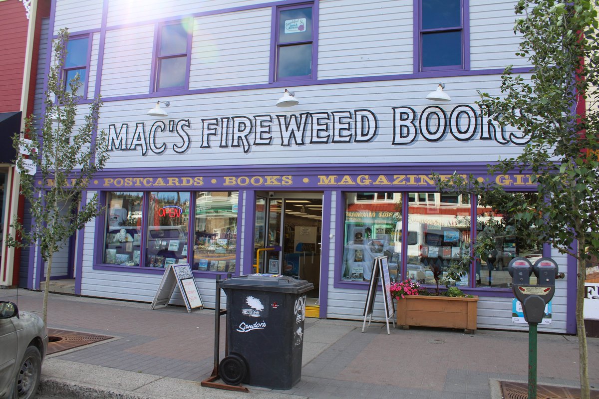 marlenewurfel's tweet photo. One of the great pleasures of travel is visiting local bookstores. Guess where? https://t.co/PQmL7jk5Eg