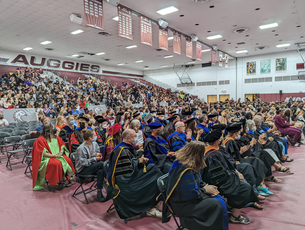 AugsburgAuggies's tweet photo. Welcome to more than 1,000 new Auggies for the 2022-23 school year! We start the year with the Augsburg University Opening Convocation at Si Melby Hall. #AuggiePride https://t.co/rOsodWUpkC