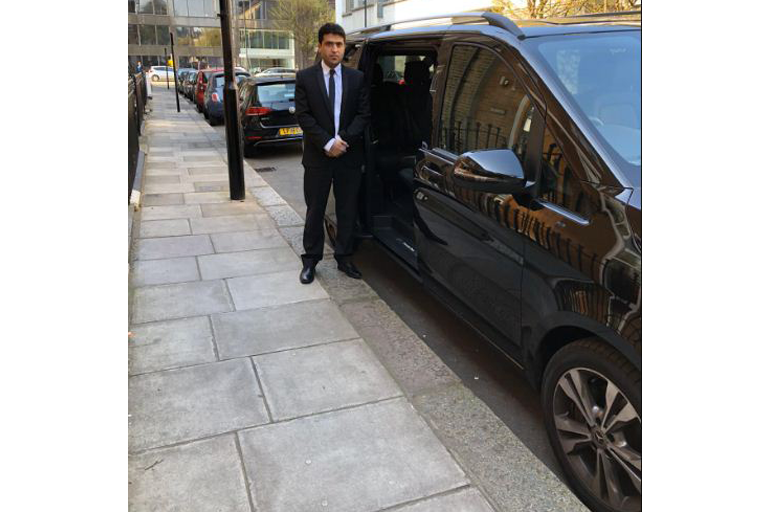 holidayactivty's tweet photo. What's on London! Check out this activity!

It is all about tour to Cotswolds, Blenheim Palace, Oxford

Join DavidStubbs on this exhilarating activity to do exciting things in London.

https://t.co/qhkEMelRE2 https://t.co/rcqFj8LCow