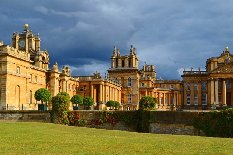 holidayactivty's tweet photo. What's on London! Check out this activity!

It is all about tour to Cotswolds, Blenheim Palace, Oxford

Join DavidStubbs on this exhilarating activity to do exciting things in London.

https://t.co/qhkEMelRE2 https://t.co/rcqFj8LCow