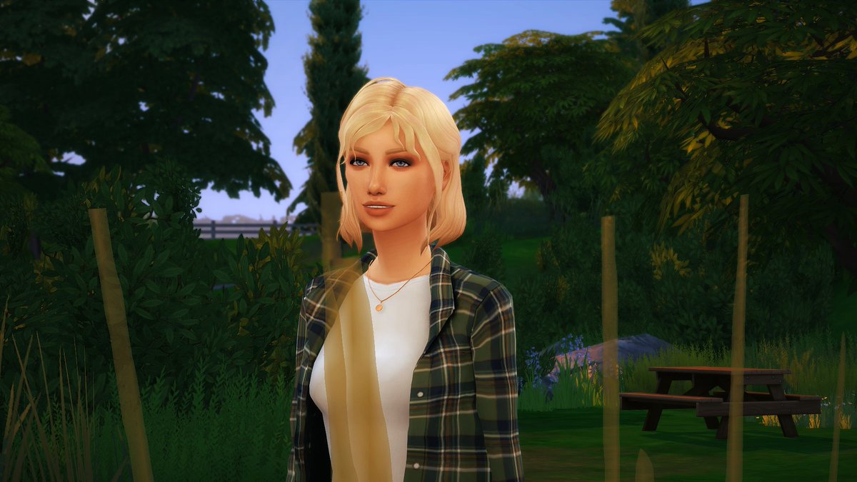 oleensims's tweet photo. Her name is Lili, and I've created after re-watching a French movie called "I'm Fine, Don't Worry". It's one of my favorite, shed a lifetime of tears watching it, and the soundtrack by Aaron (U-turn) is a masterpiece☁️
#TheSims4 #ShowUsYourSims @TheSimmersSquad https://t.co/udUg5roHNZ