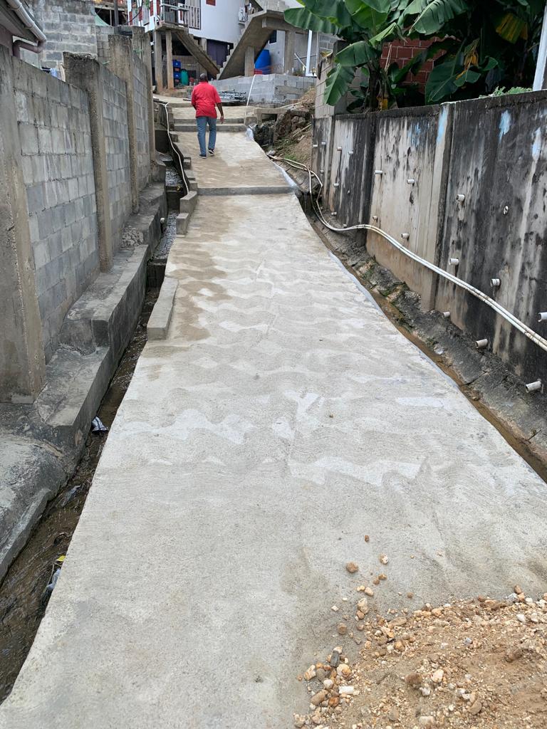 sanjuanlav's tweet photo. In another installment of our Development Projects, the Engineering team created a footpath for our burgesses in Africa, Picton. 

We love #WorkingForYou, so you don't have to. 

Councillor : Akil Audain
District: Beetham/Picton 

#SJLRC
#ActToImpact
#CommunityWork https://t.co/OyZ5FYdEOR