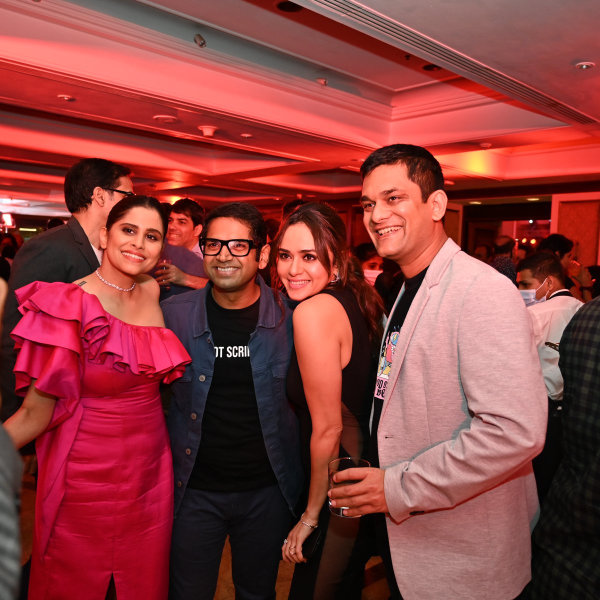 ApplauseSocial's tweet photo. What a fabulous evening it was at The House of Applause! Celebrating with our partners and everyone we have collaborated with. π₯³ #5YearsOfApplause
@nairsameer @deepaksegal @prasoon_garg https://t.co/JHdy7ssfRN