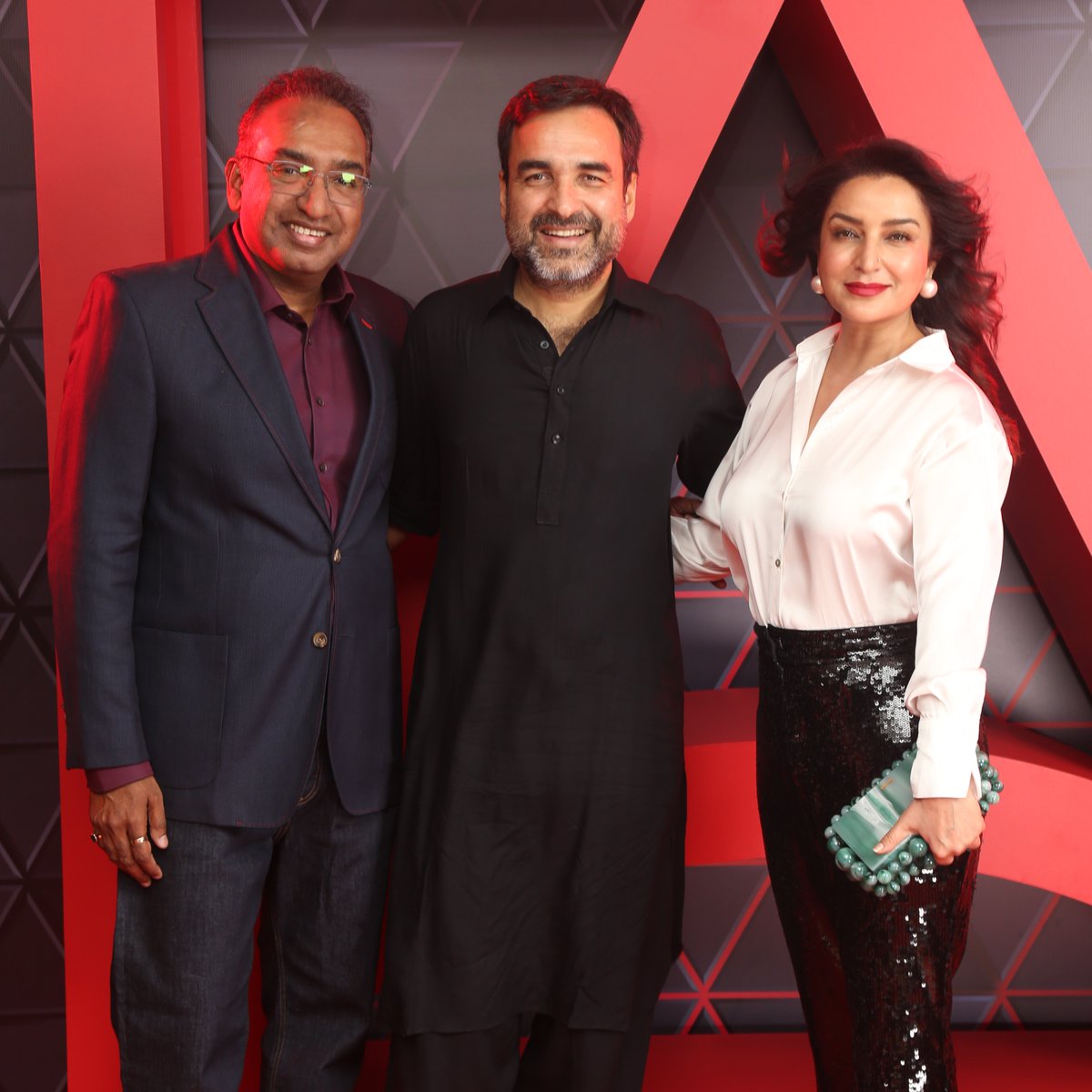 ApplauseSocial's tweet photo. What a fabulous evening it was at The House of Applause! Celebrating with our partners and everyone we have collaborated with. π₯³ #5YearsOfApplause
@nairsameer @deepaksegal @prasoon_garg https://t.co/JHdy7ssfRN