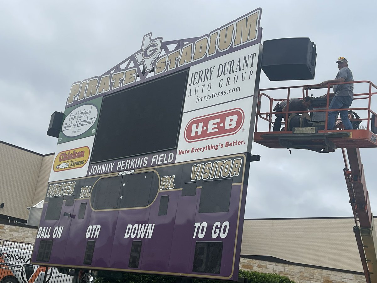 jakebelshe's tweet photo. @VCRNOW finishing another audio system at @granburyisd @GHS_PIRATES @GHS_PirateFball @CoachZschiesche We are proud to partner with this great district and program. Not only do we do LED but Audio and Visual as well!🔥🔥VCRNOW delivers #TheTotalExperience https://t.co/PSXnkap8oV
