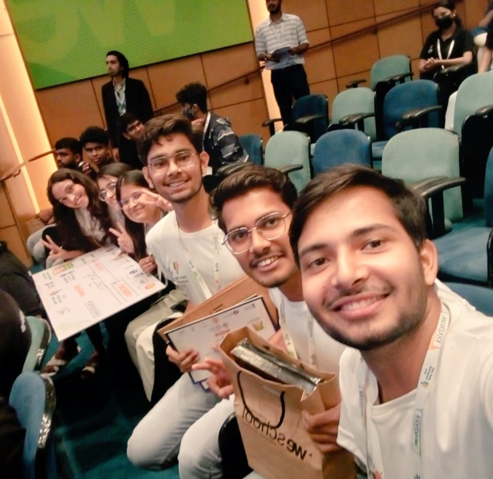_Yashasvee_'s tweet photo. and We won✨

Team #BruteForces
Yashasvee Dwivedi - Leader
Siddhant Mishra
Shruti Tiwari
Ayush Verma
Cherrie Verma
Prashant Babu 

thanks everyone for their best wishes and support in our journey.

#SIH2022 
#gratitude 
#winners
#PM_ModiAtSIH #InnovationSeAtmanirbharBharat https://t.co/BfamDvTQbx