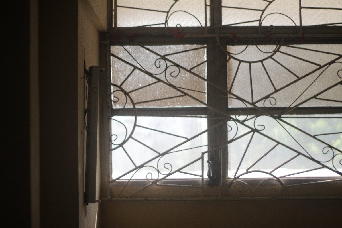 Ilia_Arla's tweet photo. Había una vez una casa.Una casa que era mía.Creo que realmente el fin era que se sintiera como mi hogar,
así que comencé a hacerle fotos a todo aquello que me hacía sentir un poco más cerca de mi objetivo final. De ahí sale: Una serie de cosas.
Espero les guste 🌚 https://t.co/vOMIMZVTnM