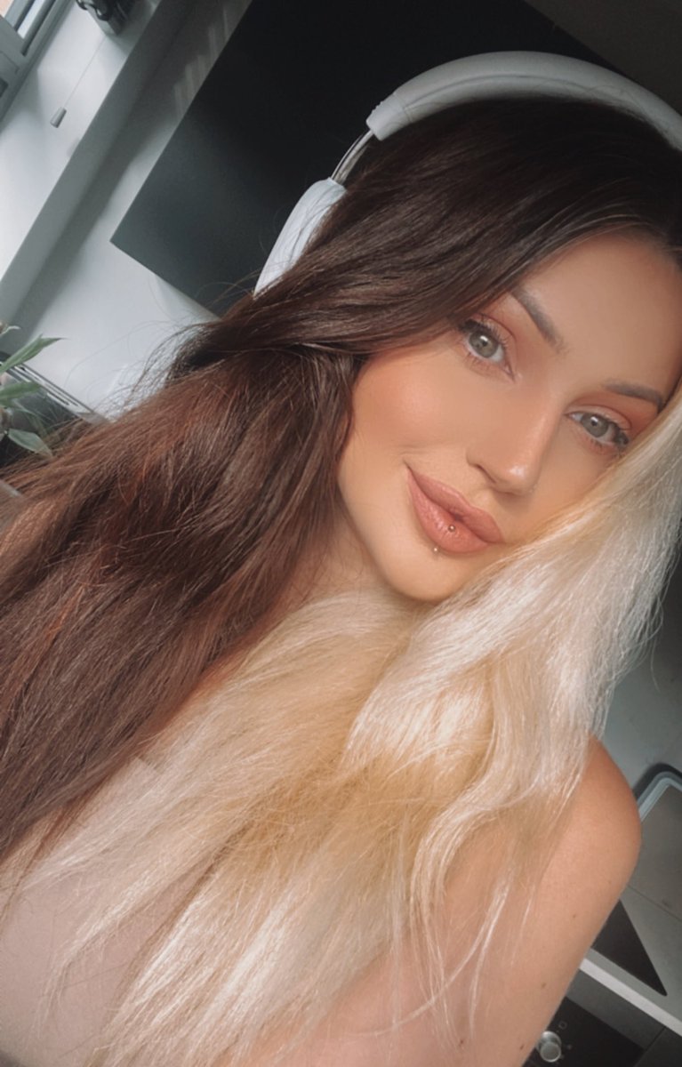 djarii on Twitter: "Live http://twitch.tv/djarii Home from a big event weekend and about to