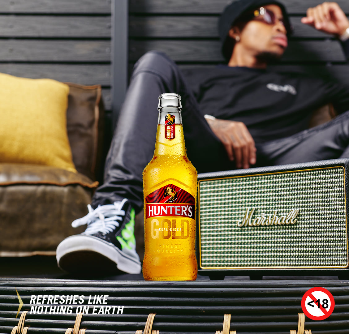 Kasaprekogh's tweet photo. There's nothing more refreshing on a Tuesday night than a bottle of Hunter's Gold.
#HuntersTuesday #Kasapreko #HuntersGold #SOUCHE https://t.co/mmwQqCleDP