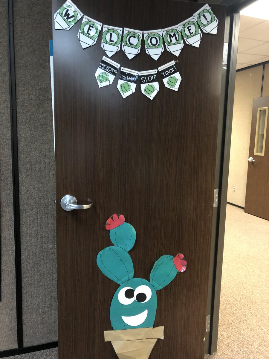 MsEnglemanEDU's tweet photo. All set to meet my 3rd graders at Open House tomorrow! #cactuscrew #3LE #ramseyeaglepride #ahschools #leaderinme https://t.co/lOdLTmePBt
