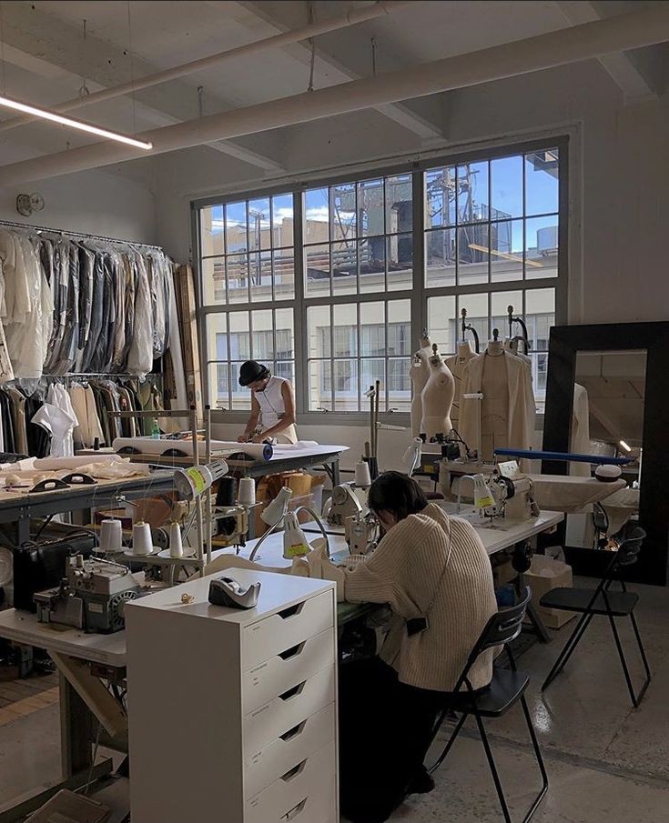 Excuse Prada tweet media