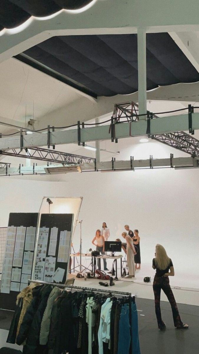 Excuse Prada tweet media