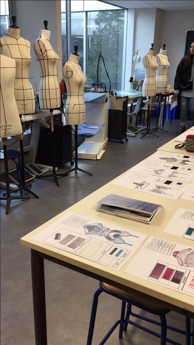 Excuse Prada tweet media