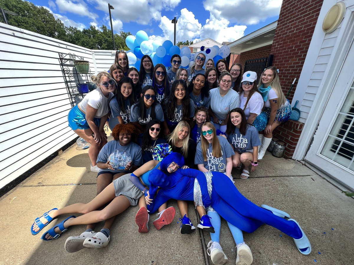 MemphisADPi's tweet photo. We had an amazing time with our sisters at SPIRIT WEEK 2022!!!!💙 https://t.co/aHzD6VDpIp