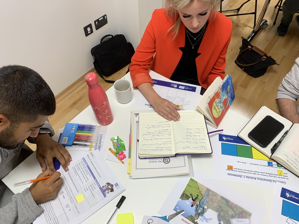 EnfieldCASS's tweet photo. Our trainers @Cigdem_Alkan_ &amp; @AlgulJenkins delivering Colourful Semantics training today at @1DegreeAcademy #enfieldchools #SLCN #DLD #ECASS #BetterCommunicationForAll https://t.co/i9XGvl97no
