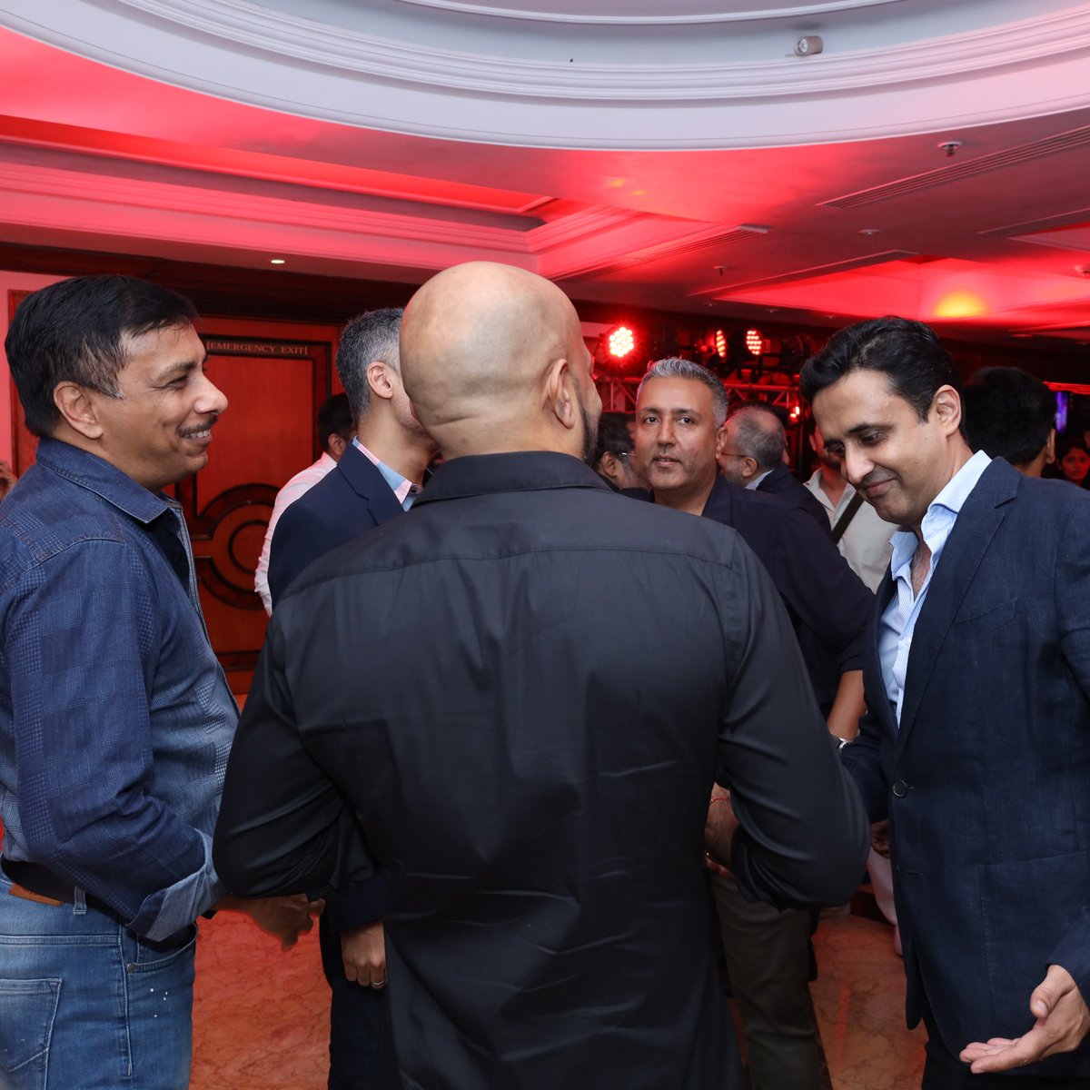ApplauseSocial's tweet photo. What a fabulous evening it was at The House of Applause! Celebrating with our partners and everyone we have collaborated with. π₯³ #5YearsOfApplause
@nairsameer @deepaksegal @prasoon_garg
(2/9) https://t.co/mF3VSVuRlh