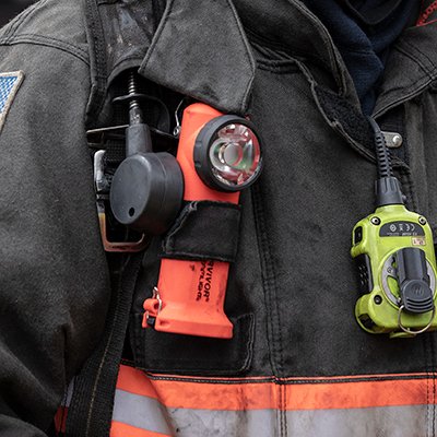 AJStoneCompany's tweet photo. #FeatureFridayProduct
One of @Streamlight's brightest, right-angle LED flashlights on the market! The Survivor flashlight is a lightweight, handheld personal light, with right angle head designed to clip on to turn-out gear for easy, hands-free use!
https://t.co/SKxVeKFhoz https://t.co/Hd2Ahsj9GL