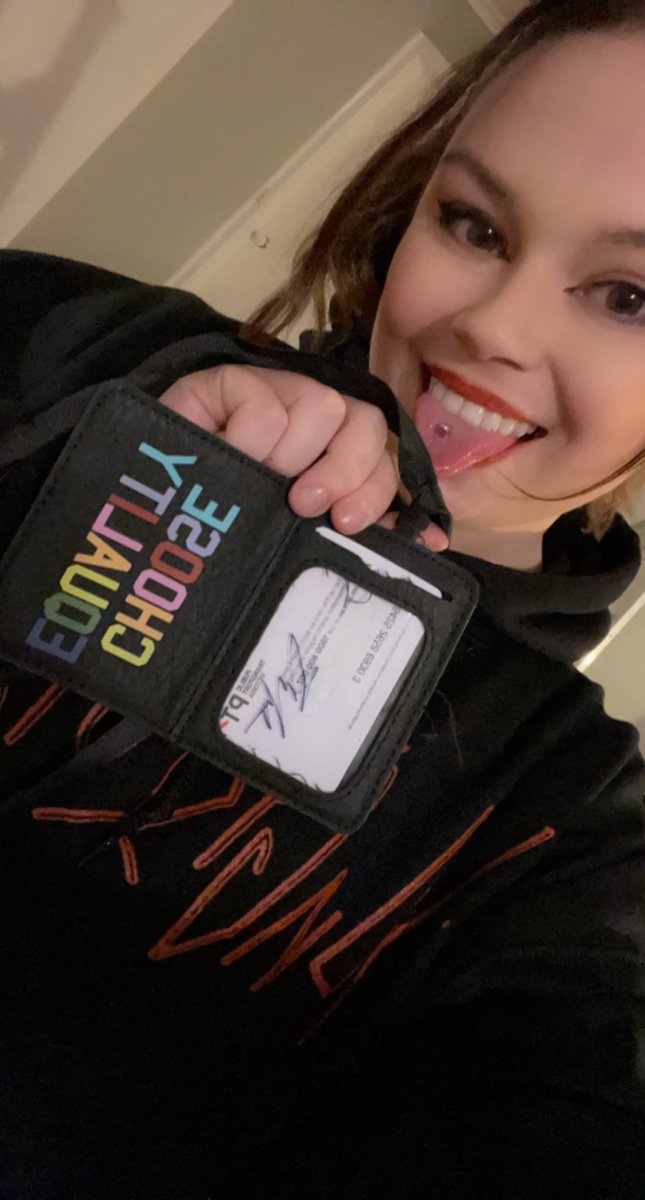 keekss888's tweet photo. Spent 12 hours panicking because I lost my lanyard “it’s just a lanyard” “IT WAS SIGNED BY @yungblud!!” Happy tears were shed when it was found https://t.co/zmRG0LDWnW