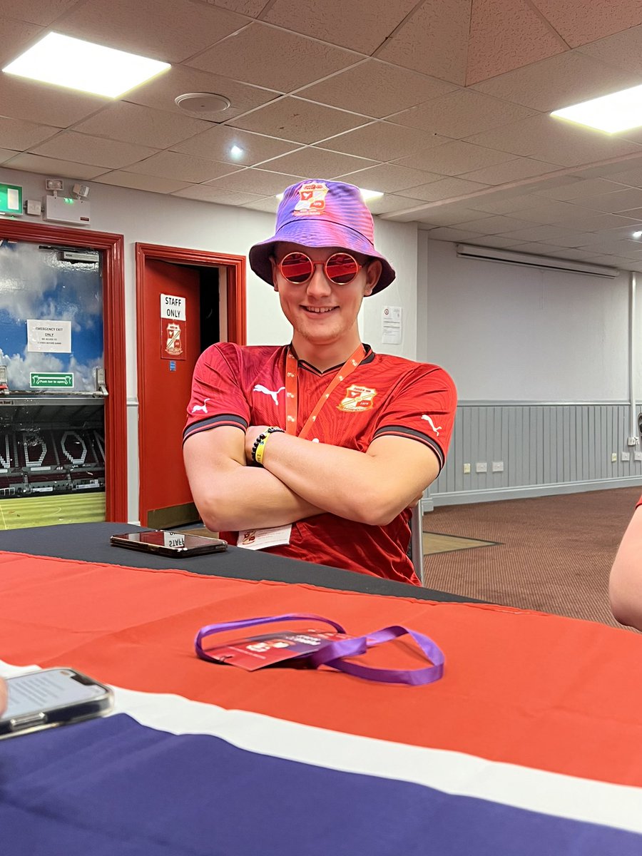 T_STBL's tweet photo. Tonight’s #TriviaTeaser prize. As modelled by the wonderful @LegallySwin #STFC #TSTBL https://t.co/kH2s1IKVwq