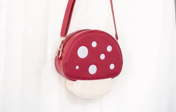 plush cushions and pochette bags are up!  