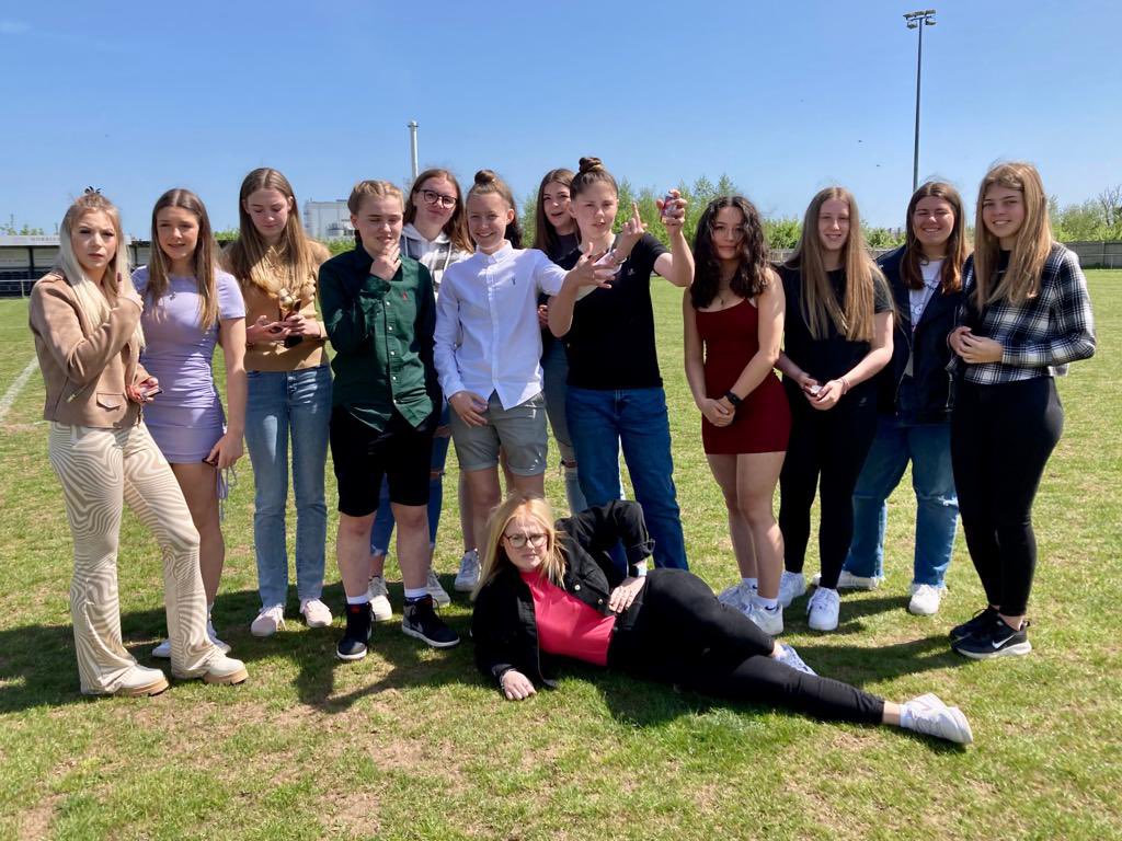 Our under 18s are looking for a couplemof extra players to add to there squad for next season. Players need to be 15 before 31st August. For more information please inbox or email Lisamyhill242@hotmail.com