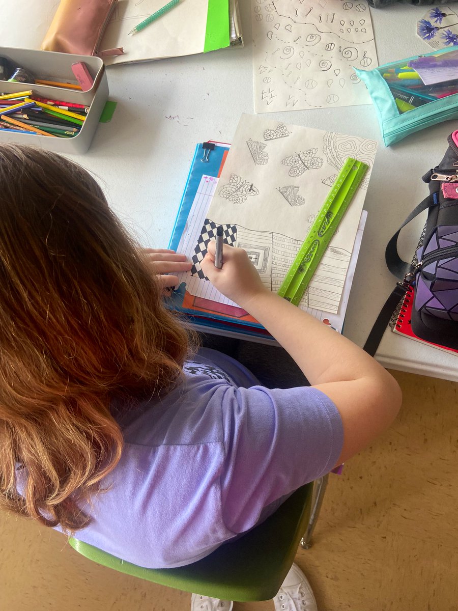 MsGraysArtRoom's tweet photo. Art II is jumping headfirst into their Zentangle Collages! 

#artiscool #artistsontwitter #keepartinschool https://t.co/qbayBJpBme