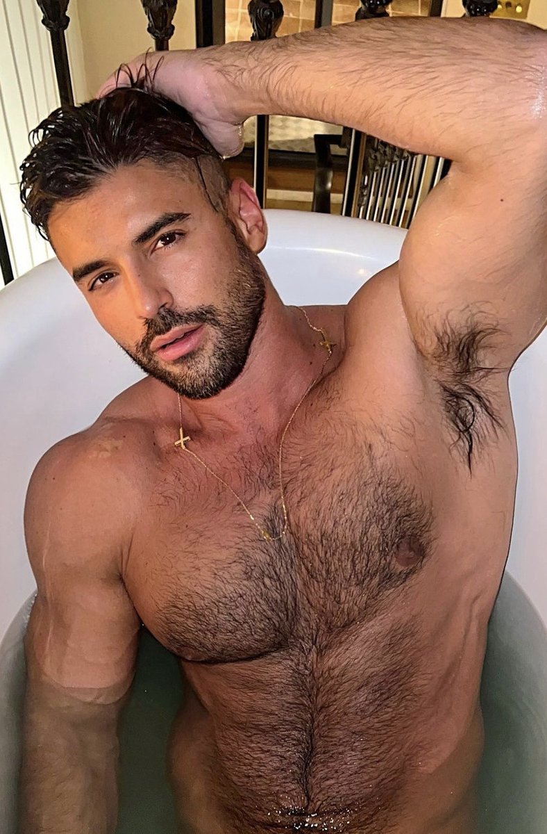 prince_heaven20's tweet photo. Evening bath #MensWorlds #Handsomegay #MuscleMorph #NakedBros #NakedModels #bath_time #hairymuscle #hairyisthebest https://t.co/3s0qY9N2x0