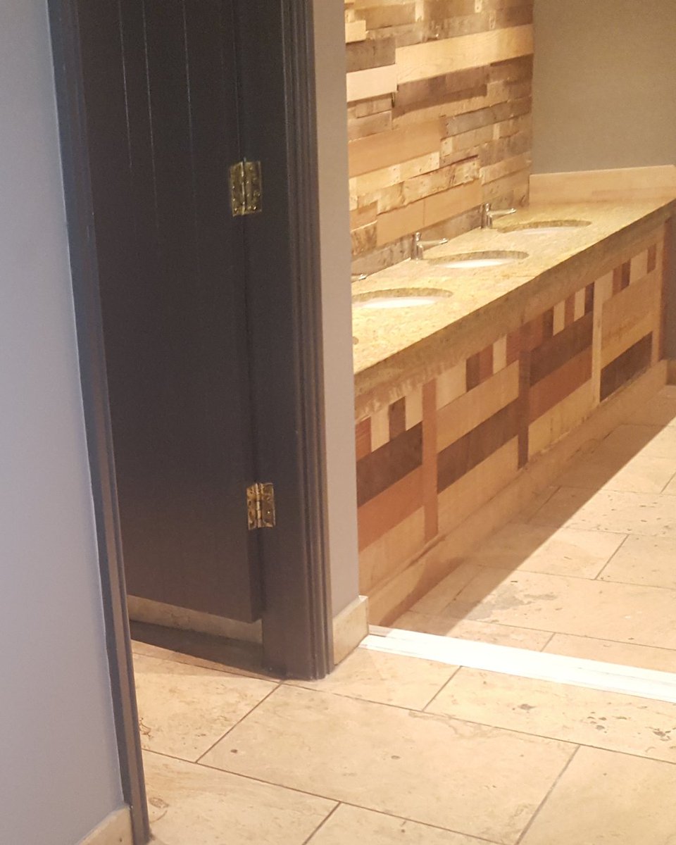 SparklingClean5's tweet photo. The Cape Restaurants toilets were sparkling after their refurbishment thank to our sparklers✨🚽

 #sparklingclean #sparklingcleans #sparklingcleansolution #sparklingcleansolutions #sparkleclean #sparklecleans #buildersclean #builderscleans #builderscleaning #commercialcleaning https://t.co/ZvrNzGrZS7