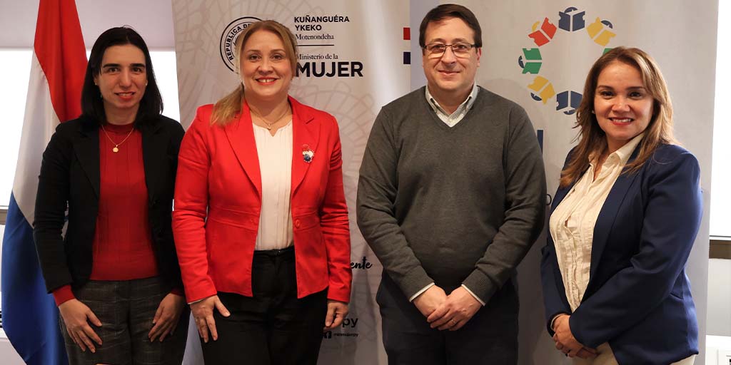 FundacionAlda's tweet photo. ¡Alianzas que nos fortalecen! 🤩💪🏽
📄✍️ Firmamos un Convenio Marco de Cooperación con el @minmujerpy, con el fin de vincular y articular proyectos, programas e iniciativas de emprendimientos conjuntos tendientes al cumplimiento de objetivos comunes.
#CompromisoAlda https://t.co/zGFagnCQWD