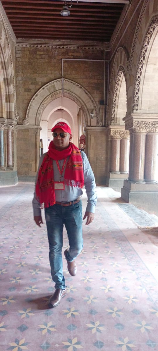 venupnair_nrmu's tweet photo. Today's few captured glimpses from CSMT....🙏🚩🚩🚩🚩 https://t.co/jqA3Gs9ctp