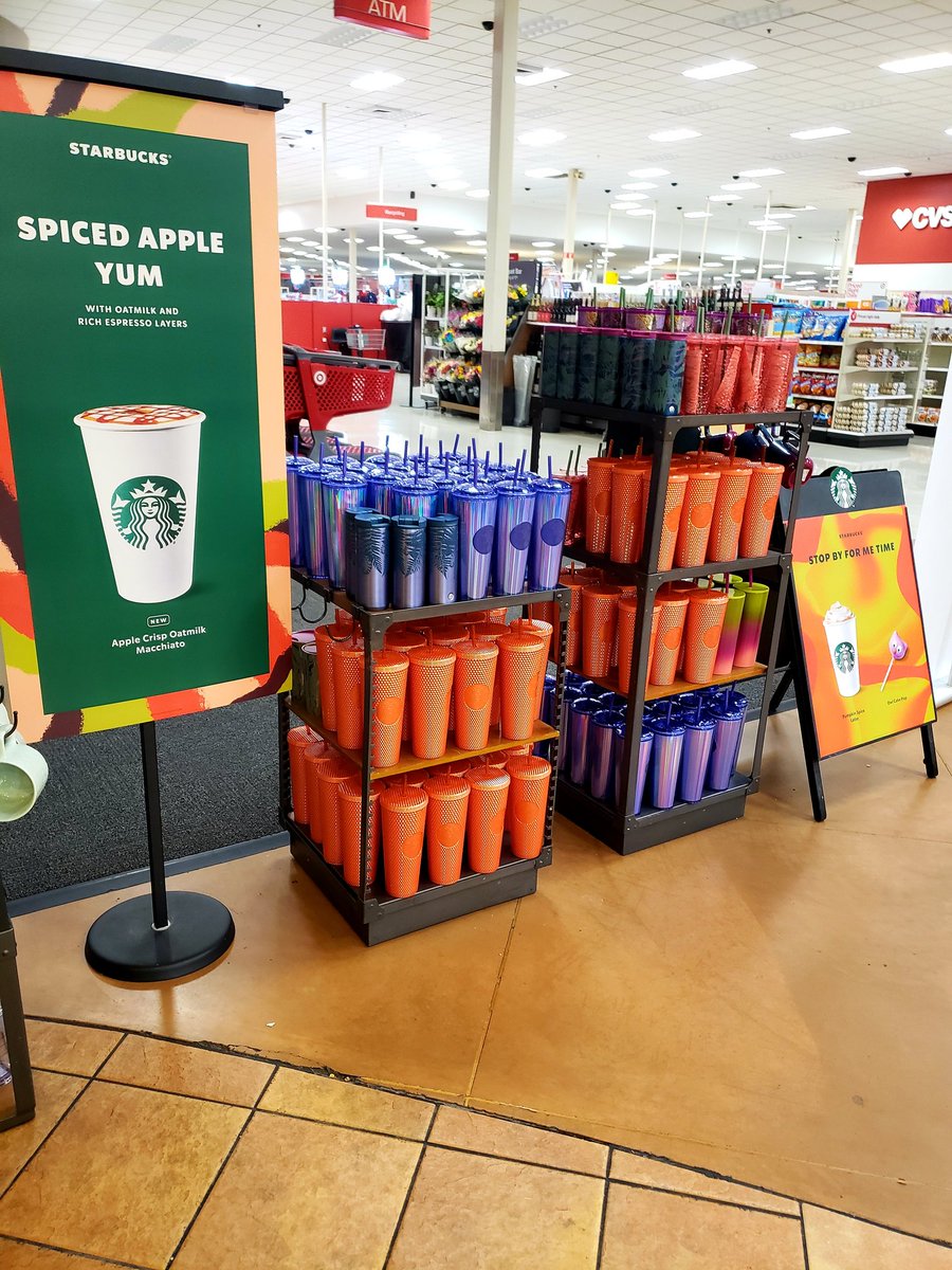 Beckyfoodlead's tweet photo. Good Morning Pumpkin, I'm so excited to you!!! #T1782 #PSLismyfav #starbucks #falllaunch @judyburris @dawnlee_93 @AgentFrid @LahneDouglas @KevinKaminski10 https://t.co/s4UzQELc7d