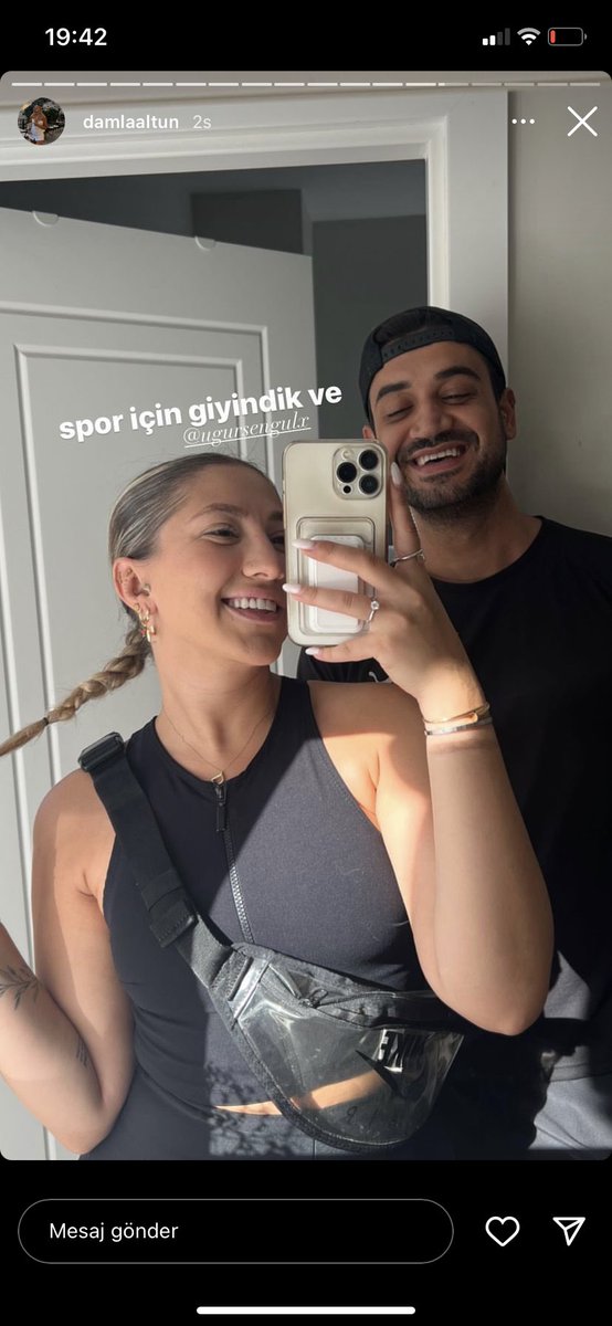 yokbezey's tweet photo. ideal ilişki https://t.co/nlfn4HNTNQ