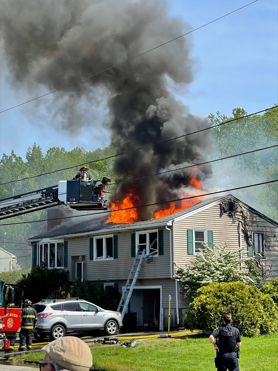 EversourceMA's tweet photo. Being out in the field working to deliver reliable power to our customers 24/7/365 means that our team often encounters emergencies. When Bob McCann saw a fire in a Methuen neighborhood where he was working, he jumped into his truck and rushed to the burning home to help. https://t.co/jsREQhA5uA