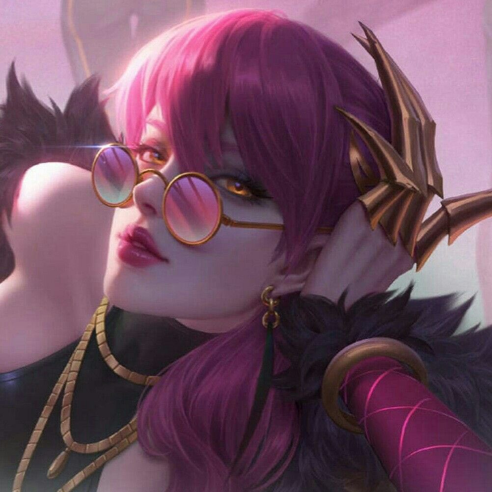 DumbsYT's tweet photo. I wish Evelynn was real… https://t.co/9oo9wJVaFX