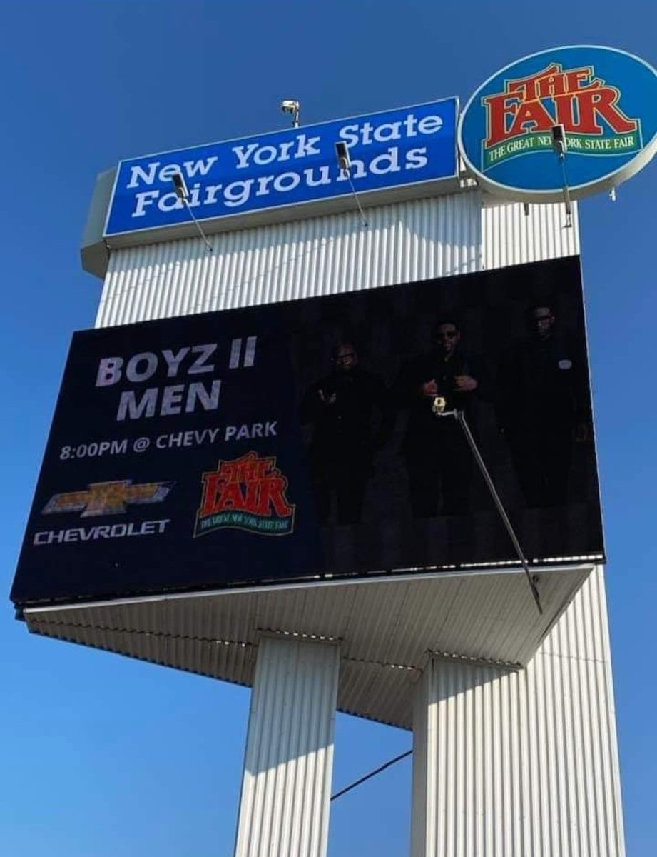 uticaphoenix's tweet photo. Super dope show at @NYSFair Thank You @BoyzIIMen @MorrisPhD @shawnstockman @wanmor1 #AlwaysAClassAct Thank You! 8.29.22 #Syracuse 🎶💯
30 years strong! 🙏🏾🙏🏾🙏🏾 https://t.co/LDXaMWnnks