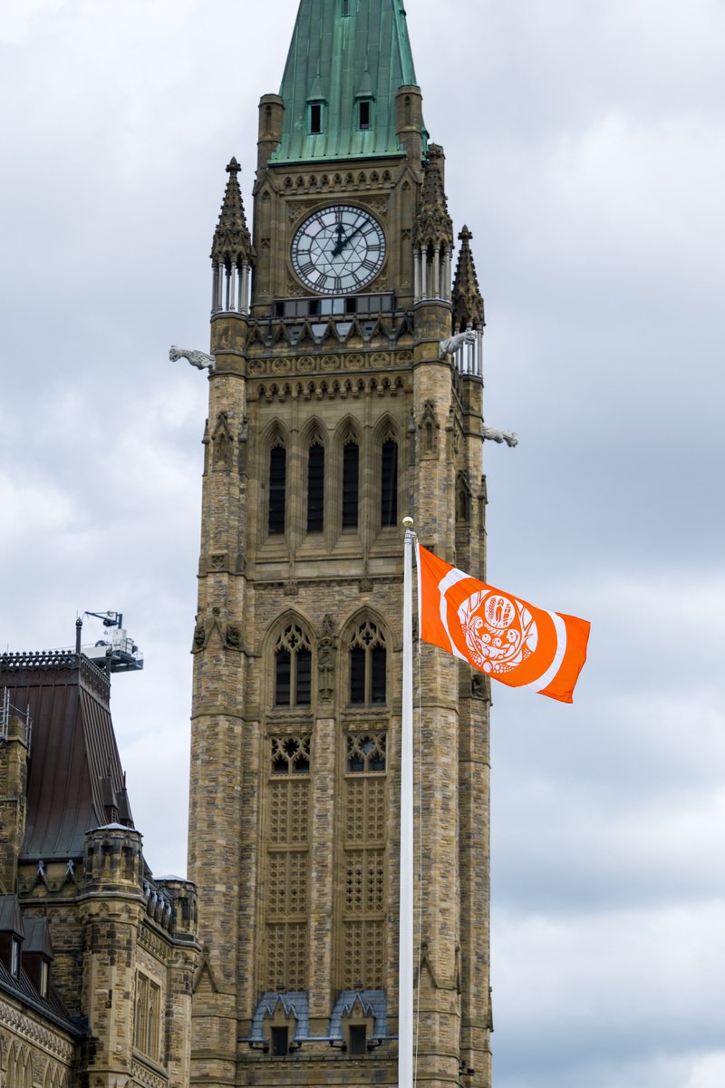 GGCanada's tweet photo. Yesterday, the Survivors’ Flag was raised on #ParliamentHill where it will fly for 2 years.

The flag honours all Survivors, families and communities impacted by the residential school system. 

More about the flag: https://t.co/y1TFhAnXHj https://t.co/4rtQY0VoLj
