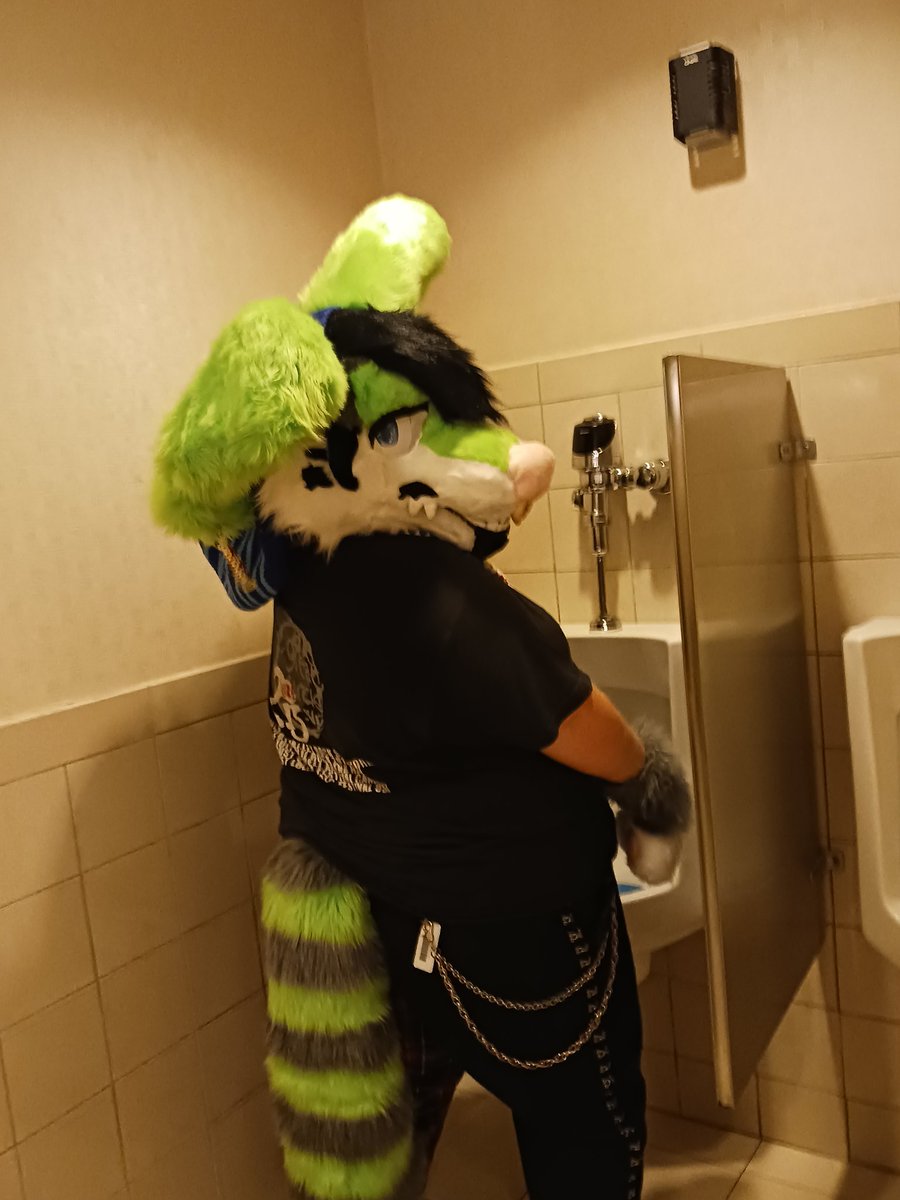 PileGut's tweet photo. Probably my favorite pic of rehab from #Furrydelphia2022 https://t.co/gZPYD8DSNE