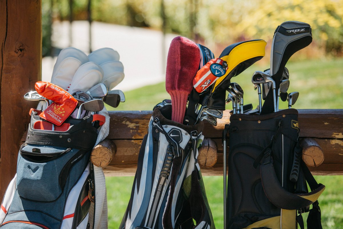 Hit the #Snack Bar for a quick bite before heading back out on the green. ⛳Refuel your energy with gourmet burgers, hotdogs, sandwiches, wraps, or a salad! #Golf