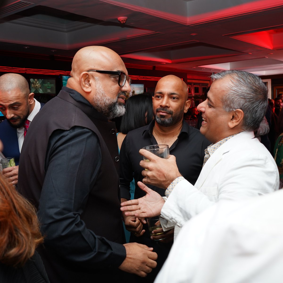 ApplauseSocial's tweet photo. What a fabulous evening it was at The House of Applause! Celebrating with our partners and everyone we have collaborated with. π₯³ #5YearsofApplause
@nairsameer @deepaksegal @prasoon_garg
(7/9) https://t.co/TmfxOK1Gix